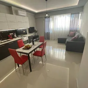 Apartment Maxim Deluxe Apartment, Nea Alikarnassos